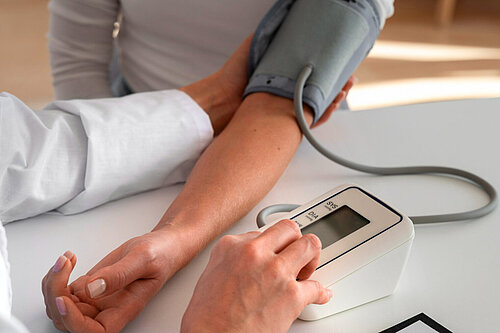 Blood pressure monitor